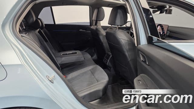 Volkswagen Golf 2025 — Şəkil 12/20