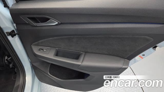 Volkswagen Golf 2025 — ფოტო 13/31