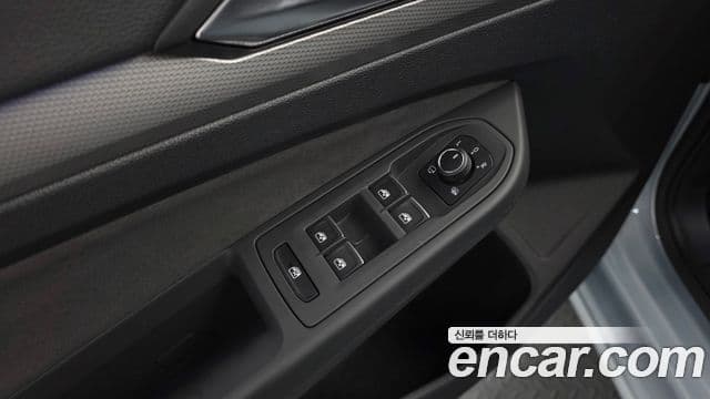 Volkswagen Golf 2025 — ფოტო 21/31