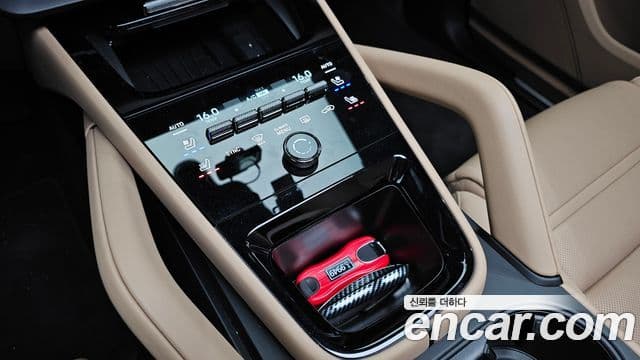 Porsche Cayenne 2024 — Şəkil 9/20