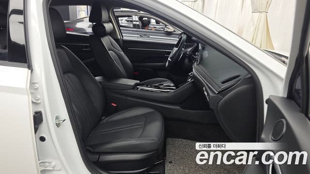 Hyundai Sonata 2021 — ფოტო 11/20