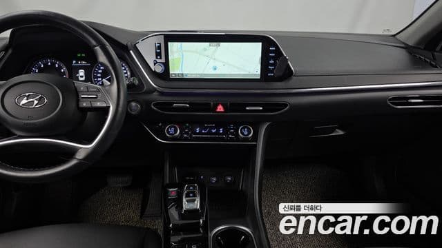 Hyundai Sonata 2021 — ფოტო 14/20