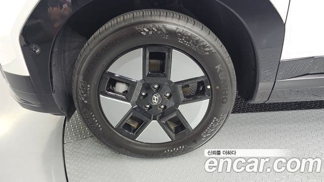 Hyundai Santa Fe 2024 — ფოტო 5/20