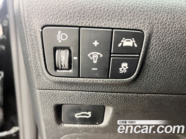 Kia K5 2022 — Şəkil 10/20