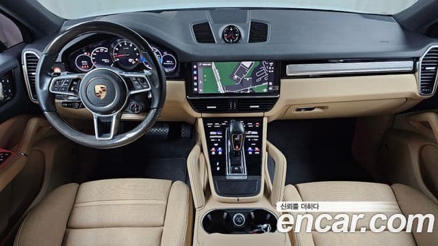 Porsche Cayenne 2022 — Photo 15/20