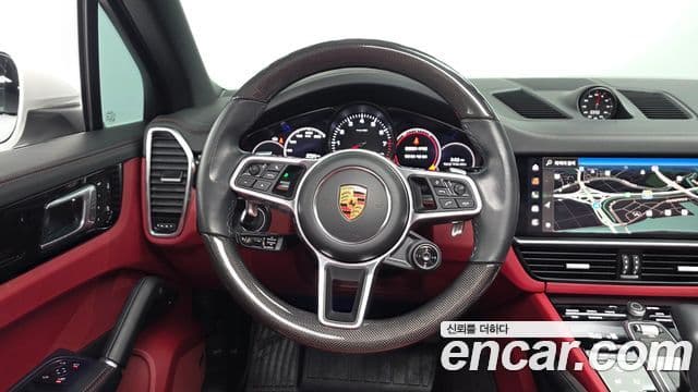 Porsche Cayenne 2022 — Фото 12/20