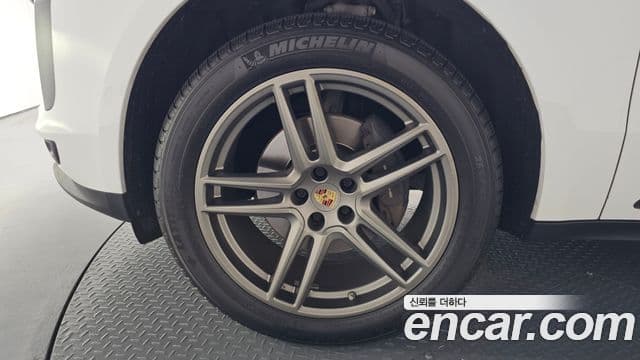 Porsche Macan 2021 — Şəkil 5/20