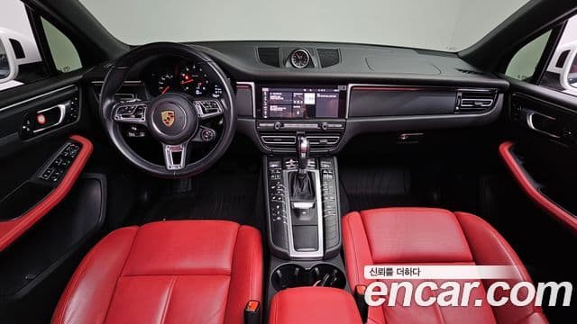 Porsche Macan 2021 — Şəkil 7/20