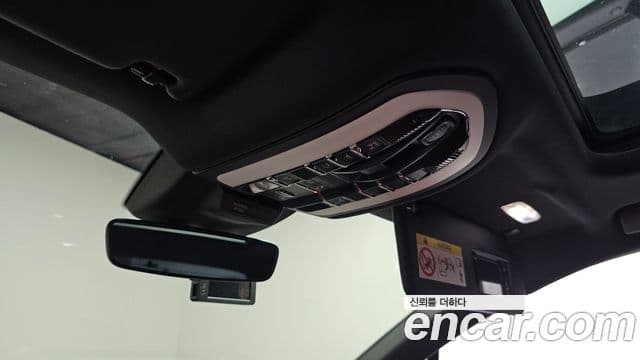 Porsche Macan 2021 — Şəkil 16/20