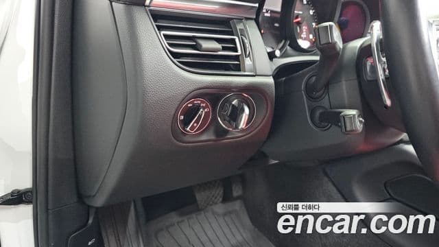 Porsche Macan 2021 — Şəkil 17/20