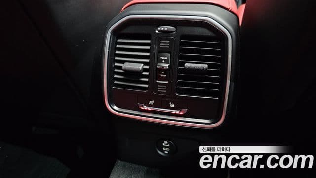 Porsche Macan 2021 — Şəkil 19/20