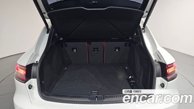 Porsche Macan 2021 — Şəkil 20/20
