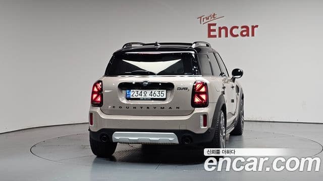 Mini Cooper S Countryman 2023 — Фото 4/20