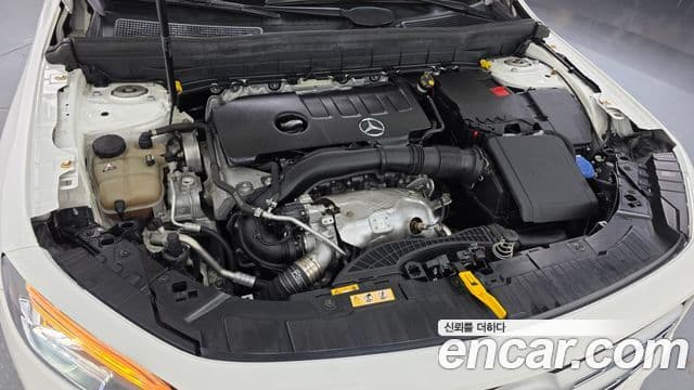 Mercedes-Benz GLB-Class 2020 — ფოტო 5/20