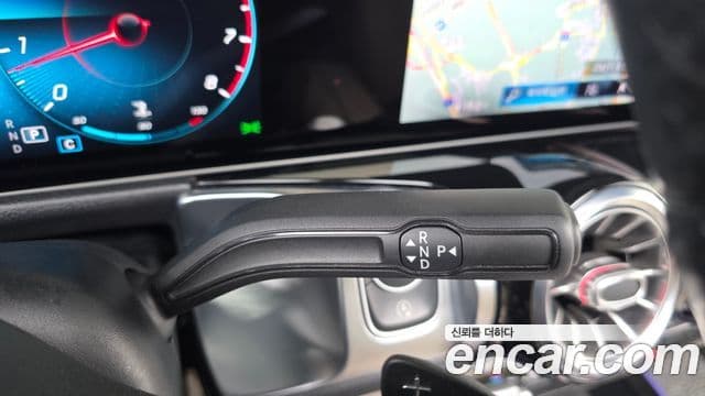Mercedes-Benz GLB-Class 2020 — ფოტო 8/20