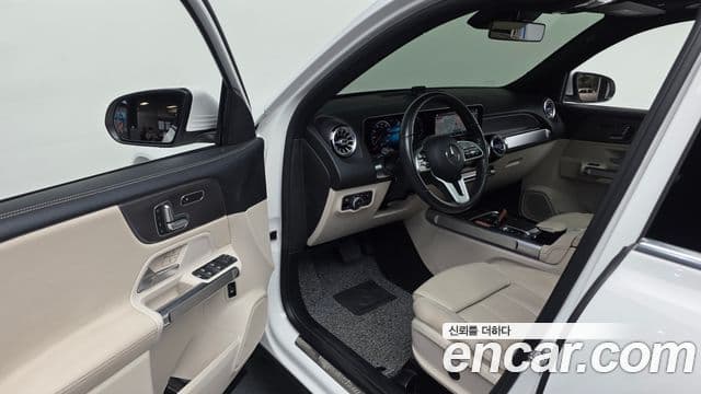 Mercedes-Benz GLB-Class 2020 — ფოტო 9/20