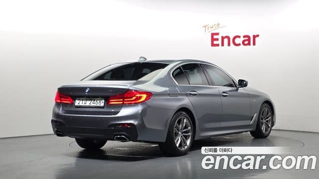 BMW 5 Series 2018 — ფოტო 2/20