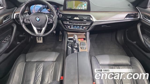 BMW 5 Series 2018 — ფოტო 7/20