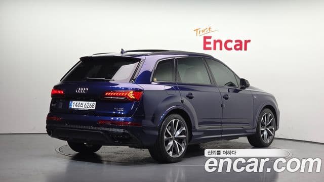 Audi Q7 2023 — Şəkil 2/20