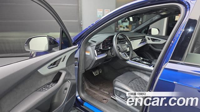 Audi Q7 2023 — Şəkil 10/20