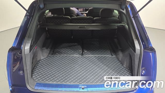 Audi Q7 2023 — Photo 32/34