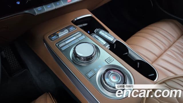 Genesis GV70 2023 — ფოტო 9/20