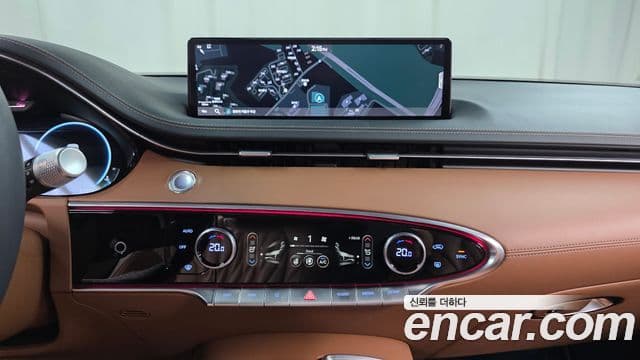 Genesis GV70 2023 — ფოტო 13/20