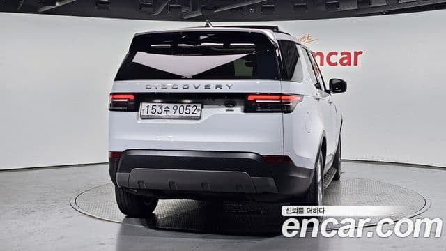 Land Rover Discovery 5 2019 — Фото 4/20