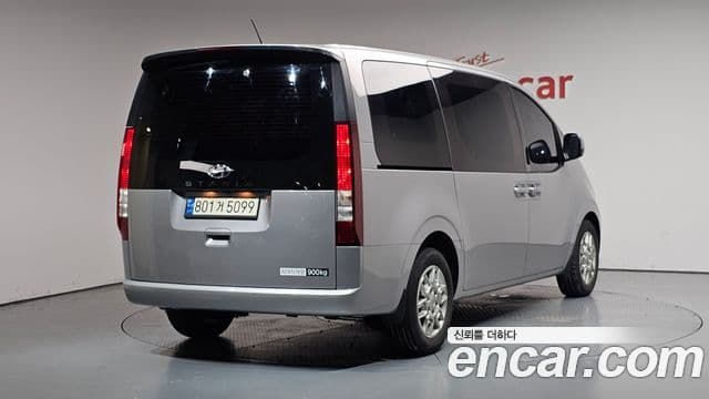 Hyundai Staria 2024 — Фото 2/20