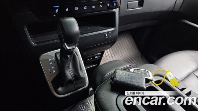 Hyundai Staria 2024 — Фото 9/20