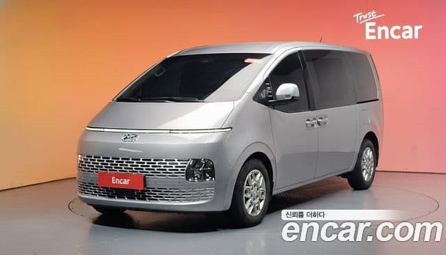 Hyundai Staria 2024 — Фото 1/20