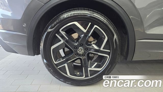 Volkswagen Touareg 2024 — Photo 15/36