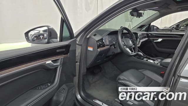 Volkswagen Touareg 2024 — Photo 10/36