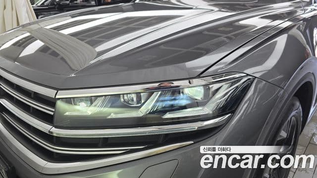 Volkswagen Touareg 2024 — Photo 11/36