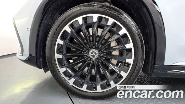 Mercedes-Benz EQS SUV 2023 — Photo 26/36