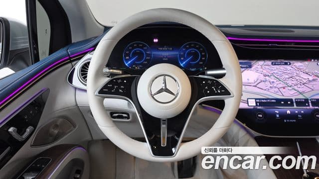 Mercedes-Benz EQS SUV 2023 — Photo 10/36