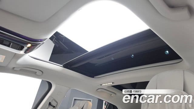 Mercedes-Benz EQS SUV 2023 — Photo 15/36