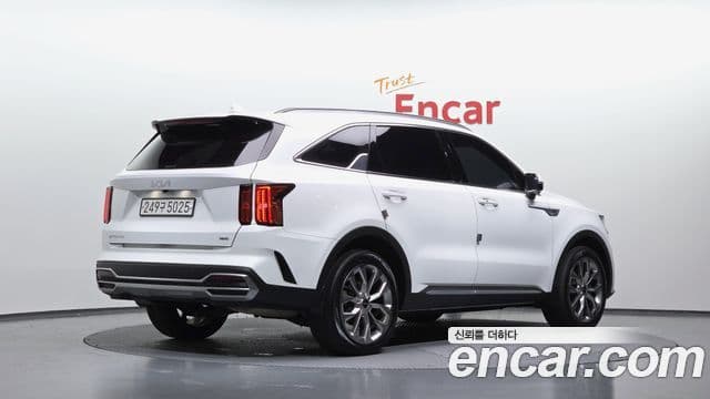 Kia Sorento 2023 — Фото 2/20