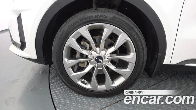 Kia Sorento 2023 — Фото 5/20