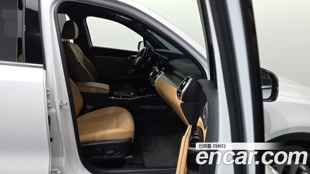 Kia Sorento 2023 — Фото 11/20