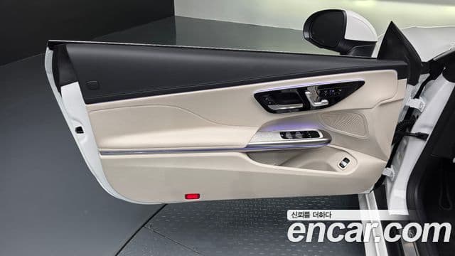 Mercedes-Benz CLE-Class 2025 — Photo 18/32
