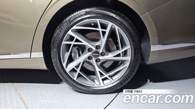 Genesis G90 2022 — Photo 23/31