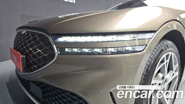 Genesis G90 2022 — Photo 11/31