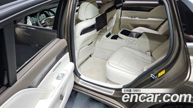 Genesis G90 2022 — Photo 4/31