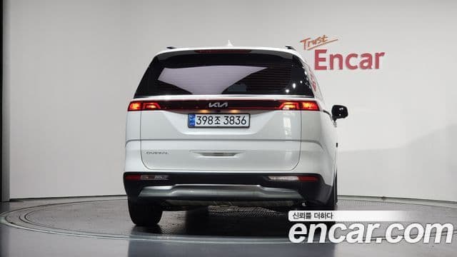 Kia Carnival 2022 — Фото 4/20