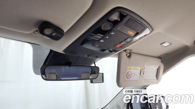 Kia Carnival 2022 — Фото 17/20