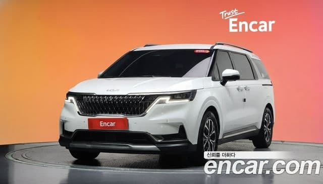 Kia Carnival 2022 — Фото 1/20