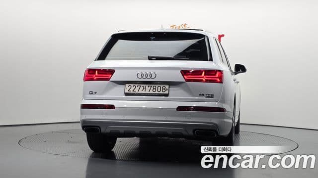 Audi Q7 2019 — Şəkil 4/20