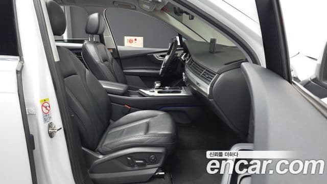 Audi Q7 2019 — Şəkil 11/20