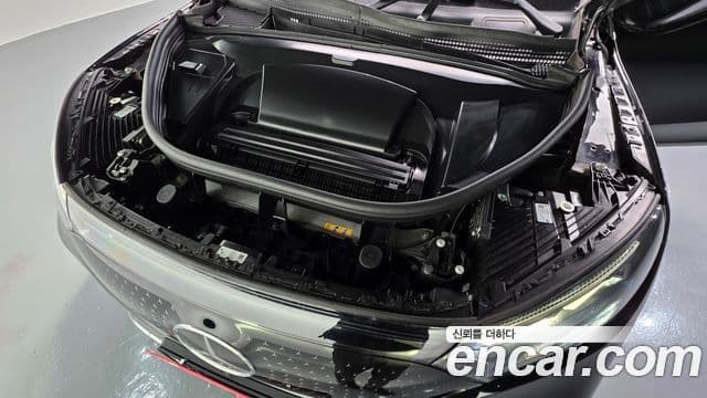 Mercedes-Benz EQE SUV 2023 — ფოტო 31/34
